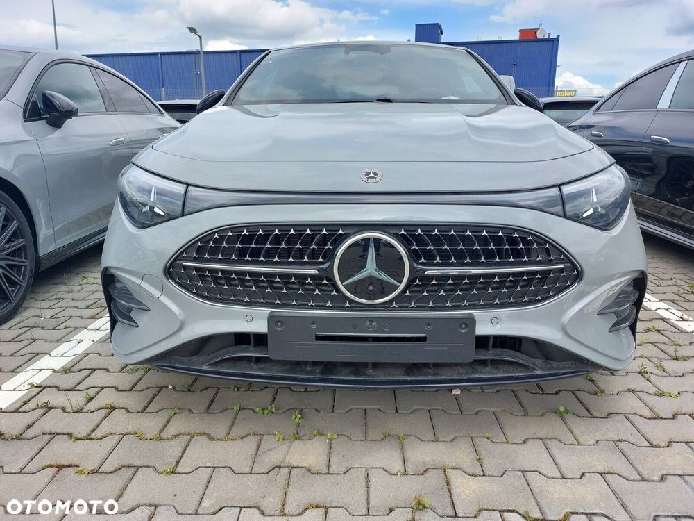 Mercedes-Benz CLA - 2