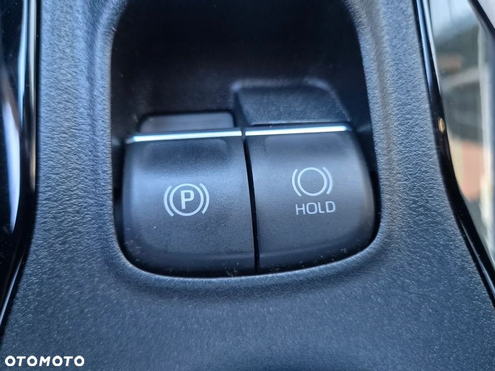 Suzuki Swace 1.8 Hybrid Premium Plus CVT - 17