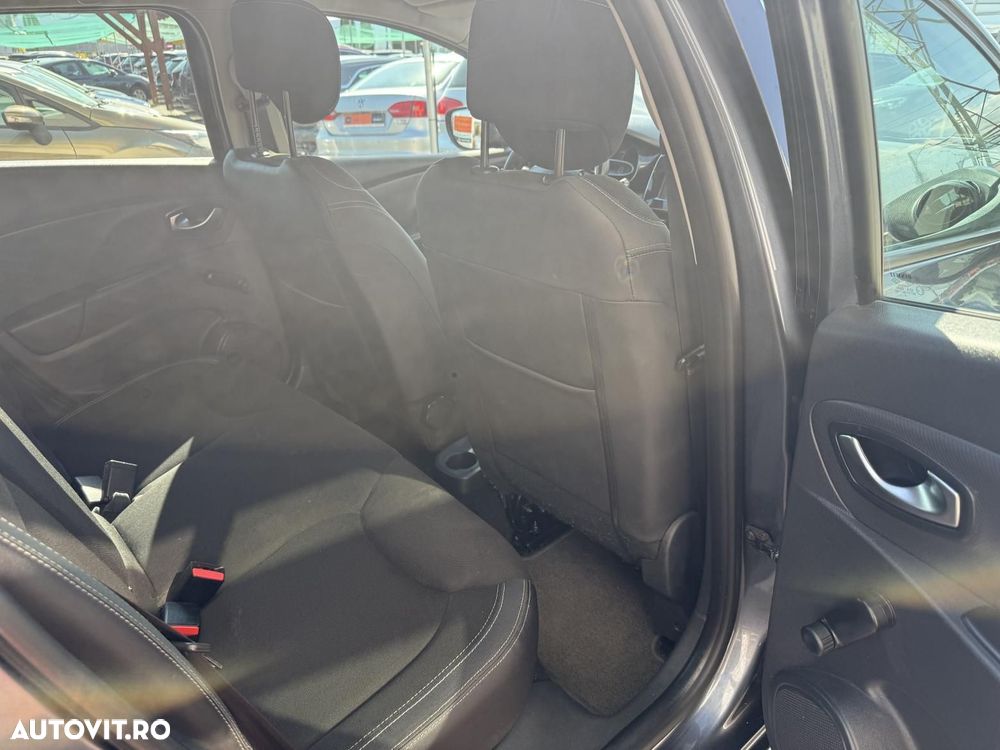 Renault Clio - 16