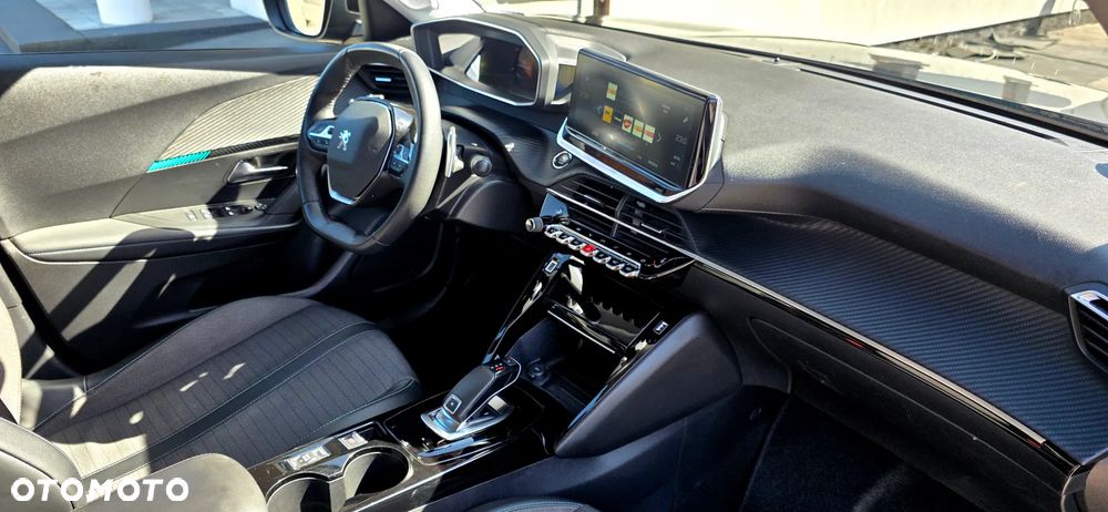 Peugeot 2008 1.5 BlueHDi Allure Pack S&S EAT8 - 26