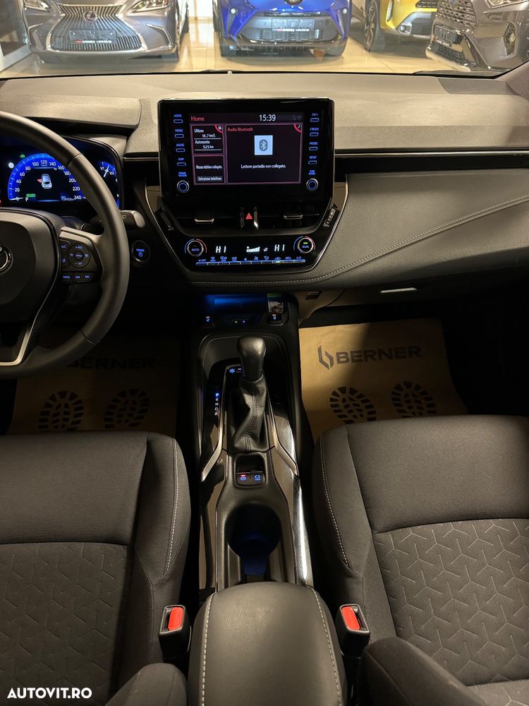 Toyota Corolla 1.8 Hybrid Team Deutschland - 7