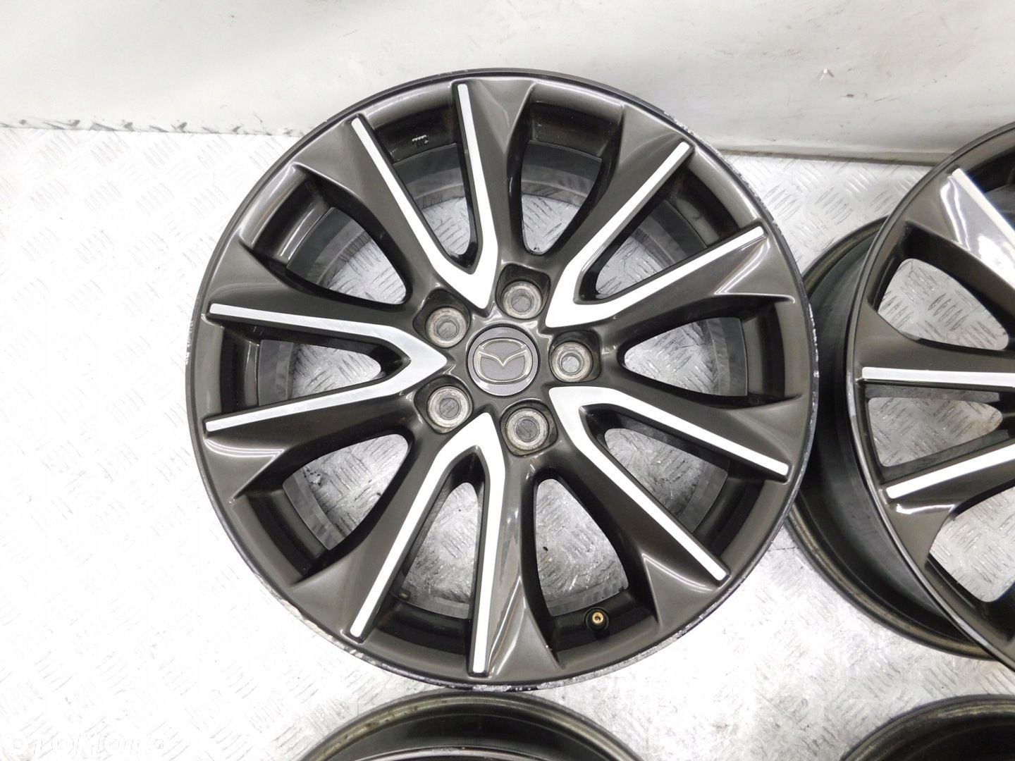 4x FELGI ALUMINIOWE 5x114,3 7Jx18 ET50 - MAZDA 3 6 CX-3 CX-30 CX-5 - 3