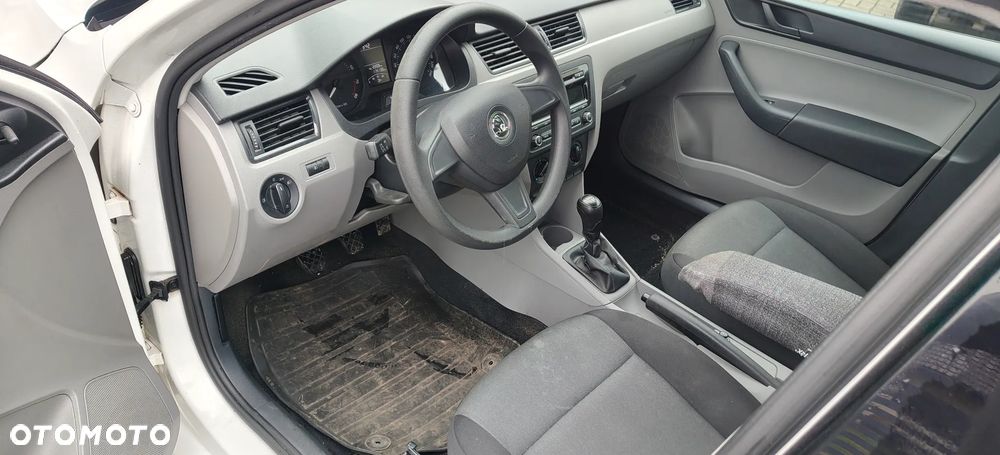 Skoda RAPID 1.2 TSI Active Green tec - 7