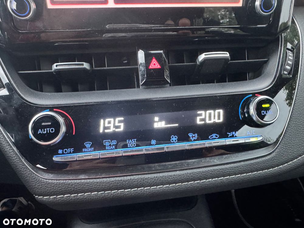 Toyota Corolla 1.8 Hybrid Comfort - 16
