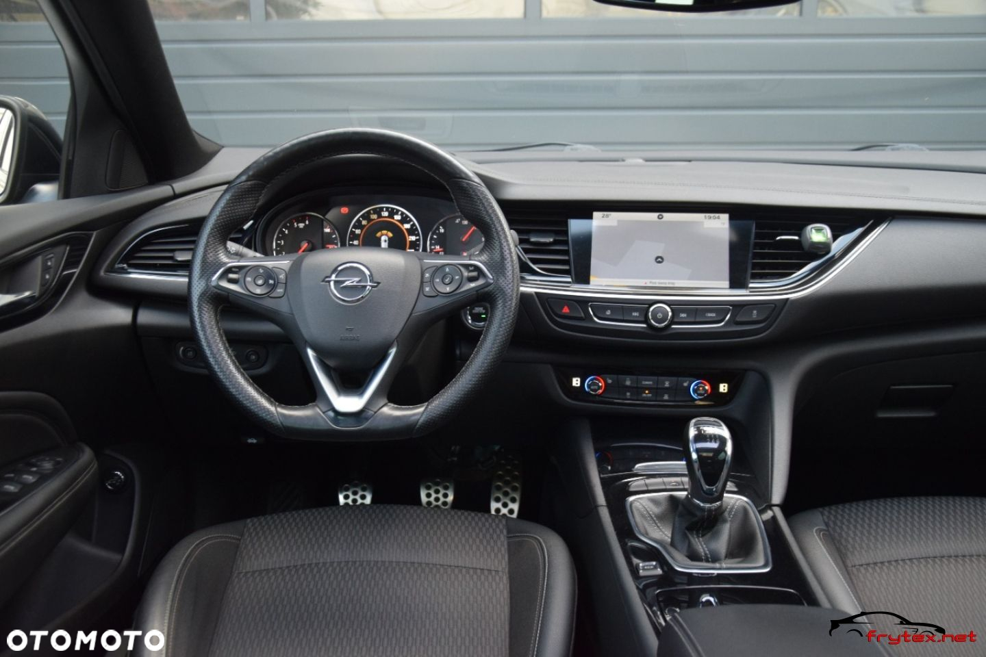 Opel Insignia - 32