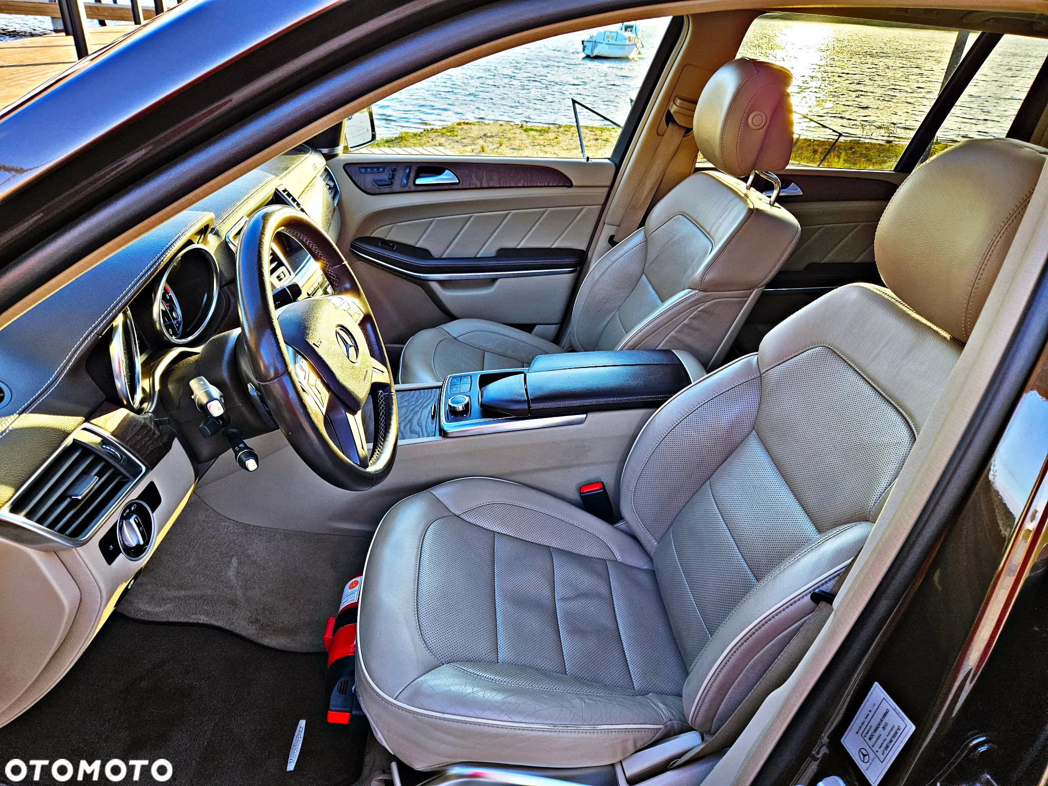 Mercedes-Benz GL 350 BlueTec 4-Matic - 16