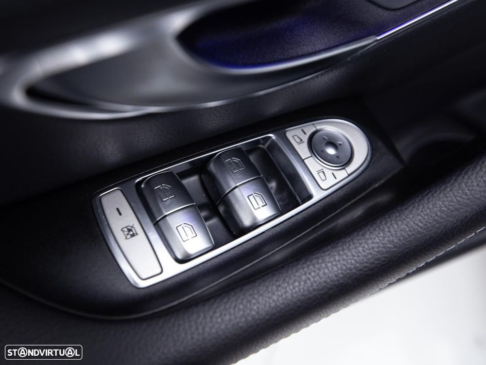 Mercedes-Benz E 300 de 4Matic 9G-TRONIC AMG Line - 14