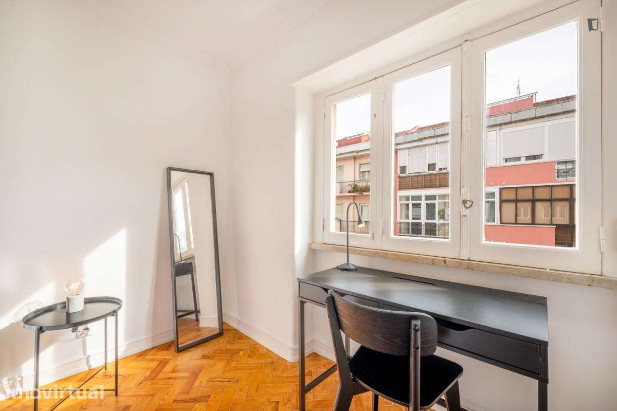 Quarto - localizado em Alameda Lisbon - Grande imagem: 4/19