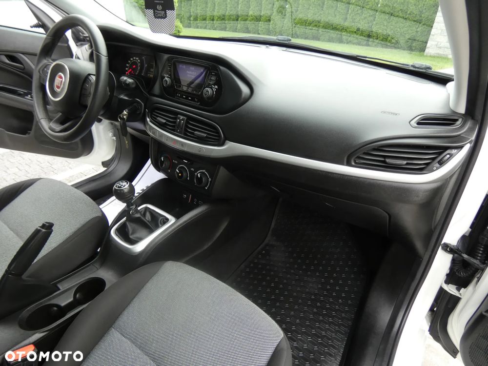 Fiat Tipo 1.4 16V Easy - 27