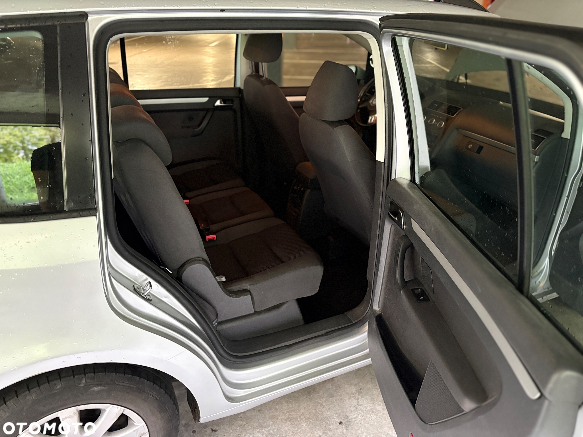 Volkswagen Touran 1.6 TDI DPF BlueMot Comfortline - 15