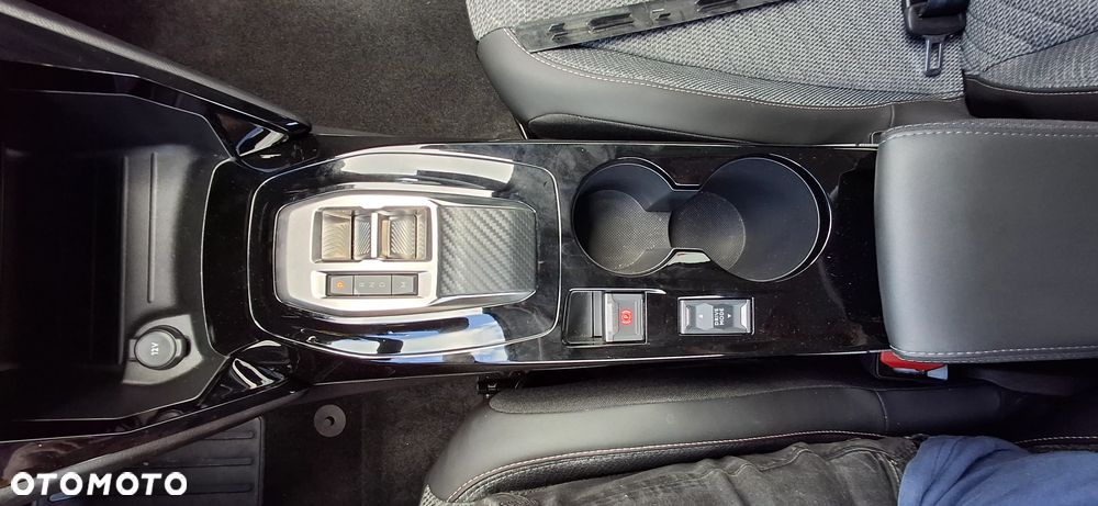 Peugeot 208 PureTech 100 EAT8 Allure - 13
