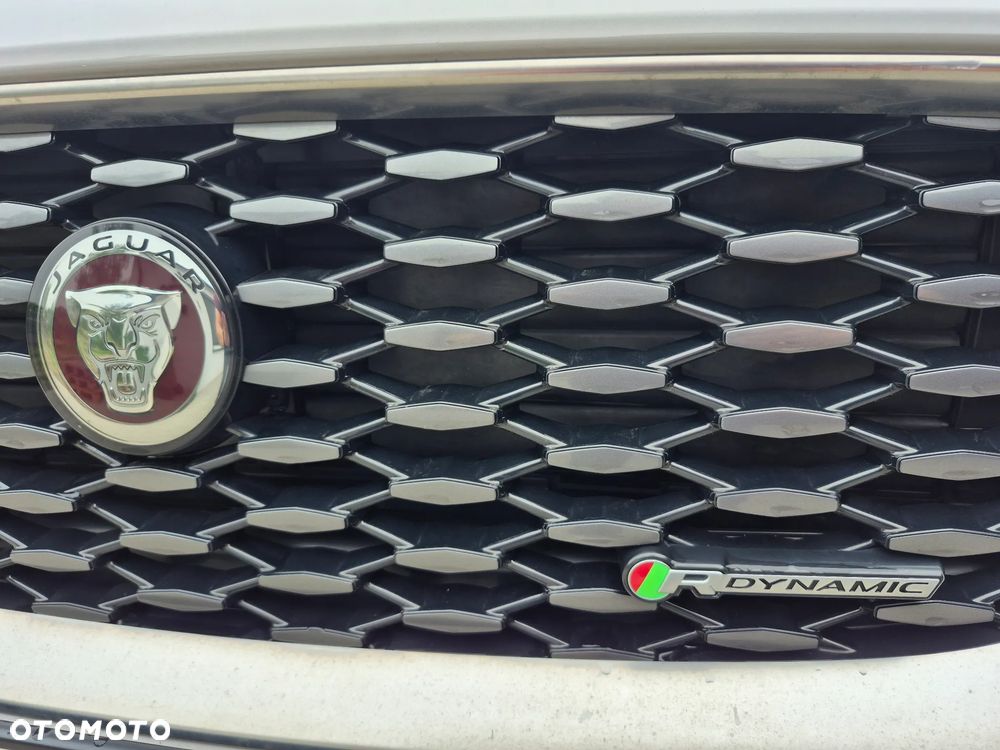 Jaguar E-Pace 2.0 P200 mHEV AWD R-Dynamic SE - 14