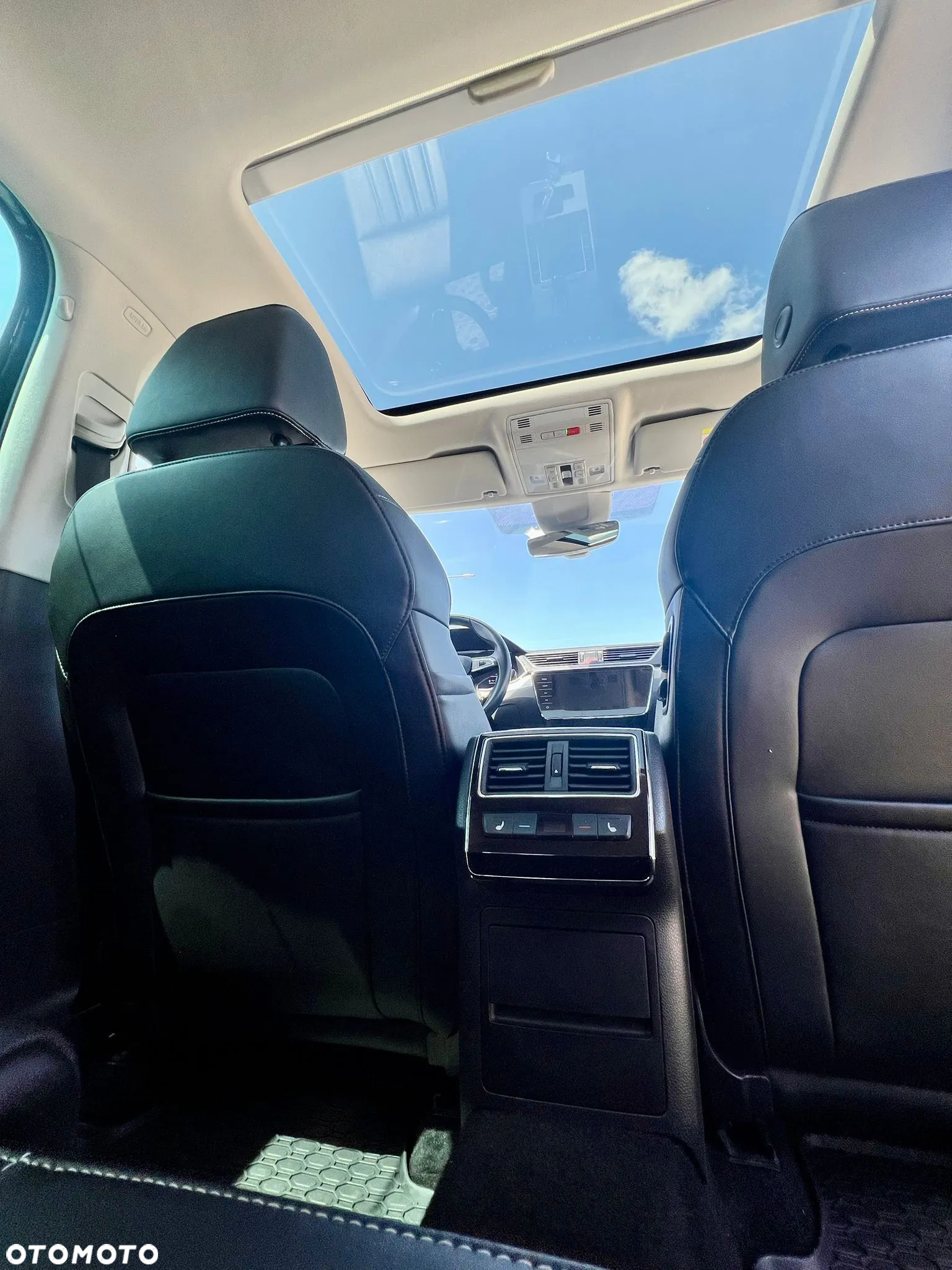 Skoda Superb 2.0 TDI L&K DSG - 31