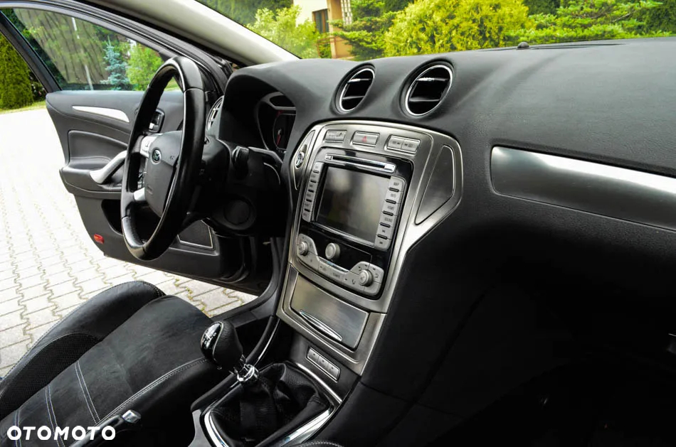 Ford Mondeo 2.0 TDCi Titanium X - 37