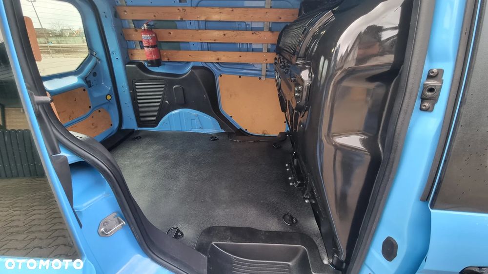 Ford Transit Connect - 17