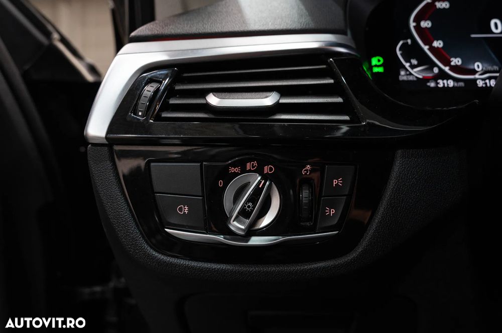 BMW Seria 5 520d Aut. Luxury Line - 28