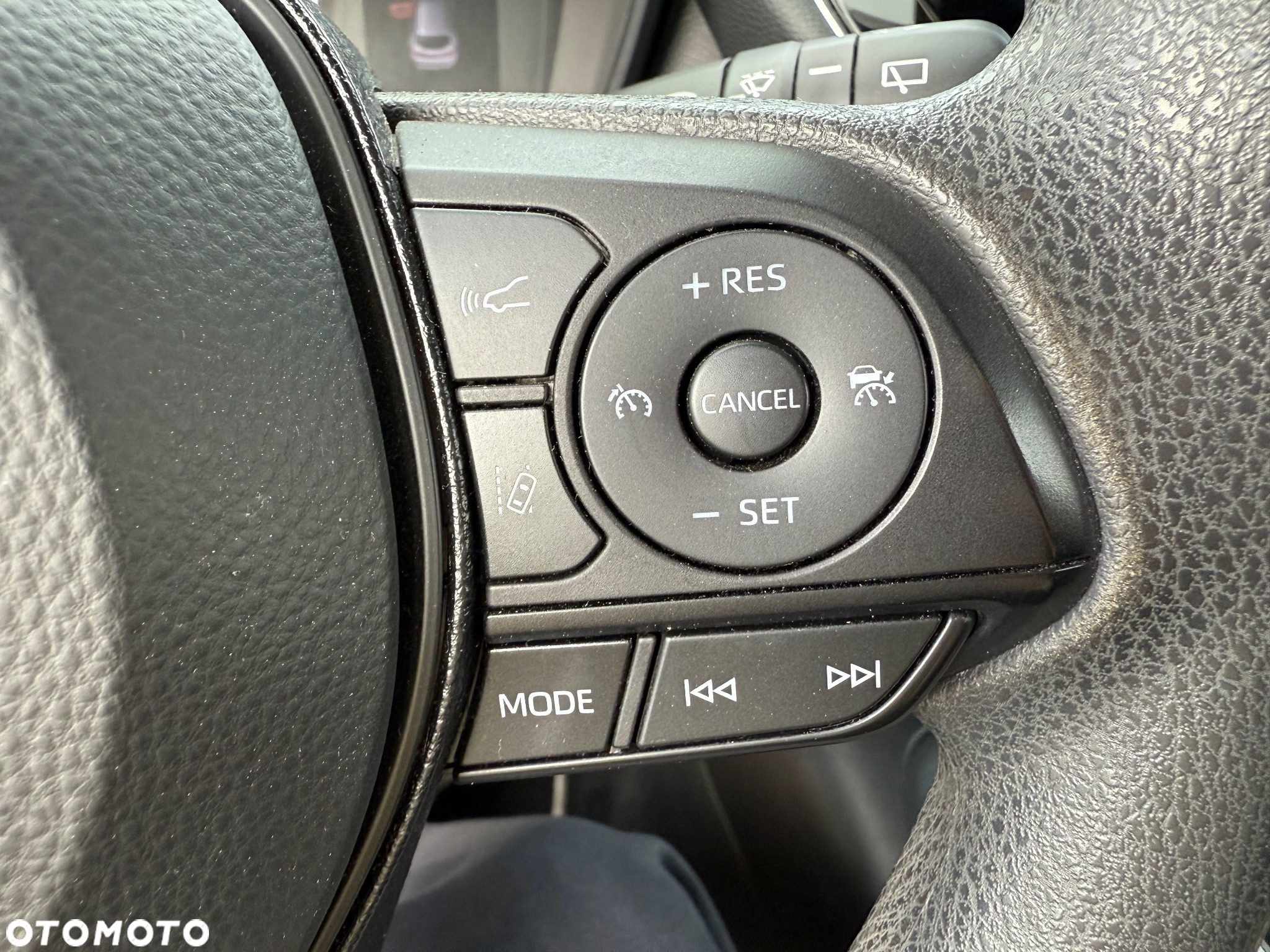 Toyota Corolla 1.8 Hybrid Active - 19