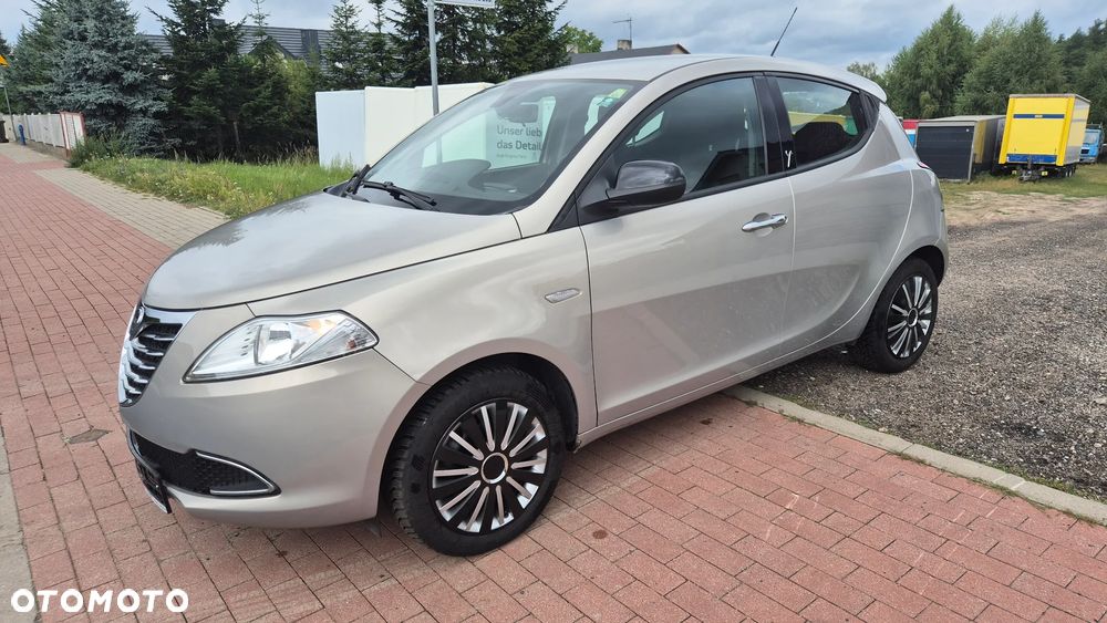 Lancia Ypsilon Y 1.2 8v Platinum - 1