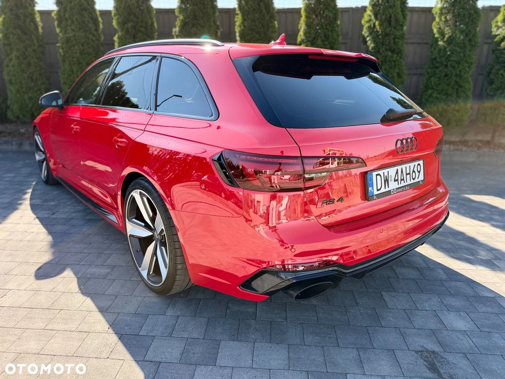 Audi RS4 Avant - 19