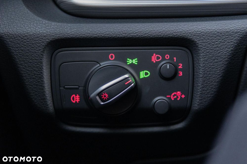 Audi A3 3-drzwiowe 1.2 TFSI Ambiente - 29