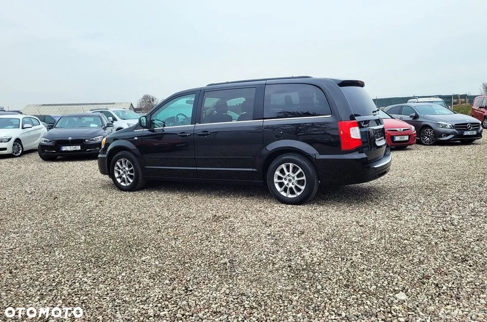Lancia Voyager 2.8 CRD16v Gold - 8