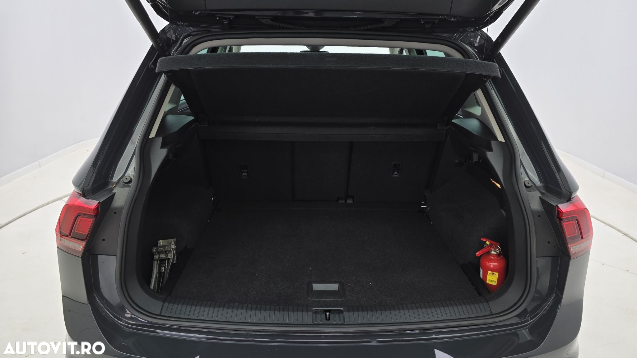 Volkswagen Tiguan 2.0 TDI SCR DSG 4Motion Life - 25