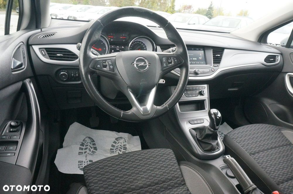 Opel Astra - 16