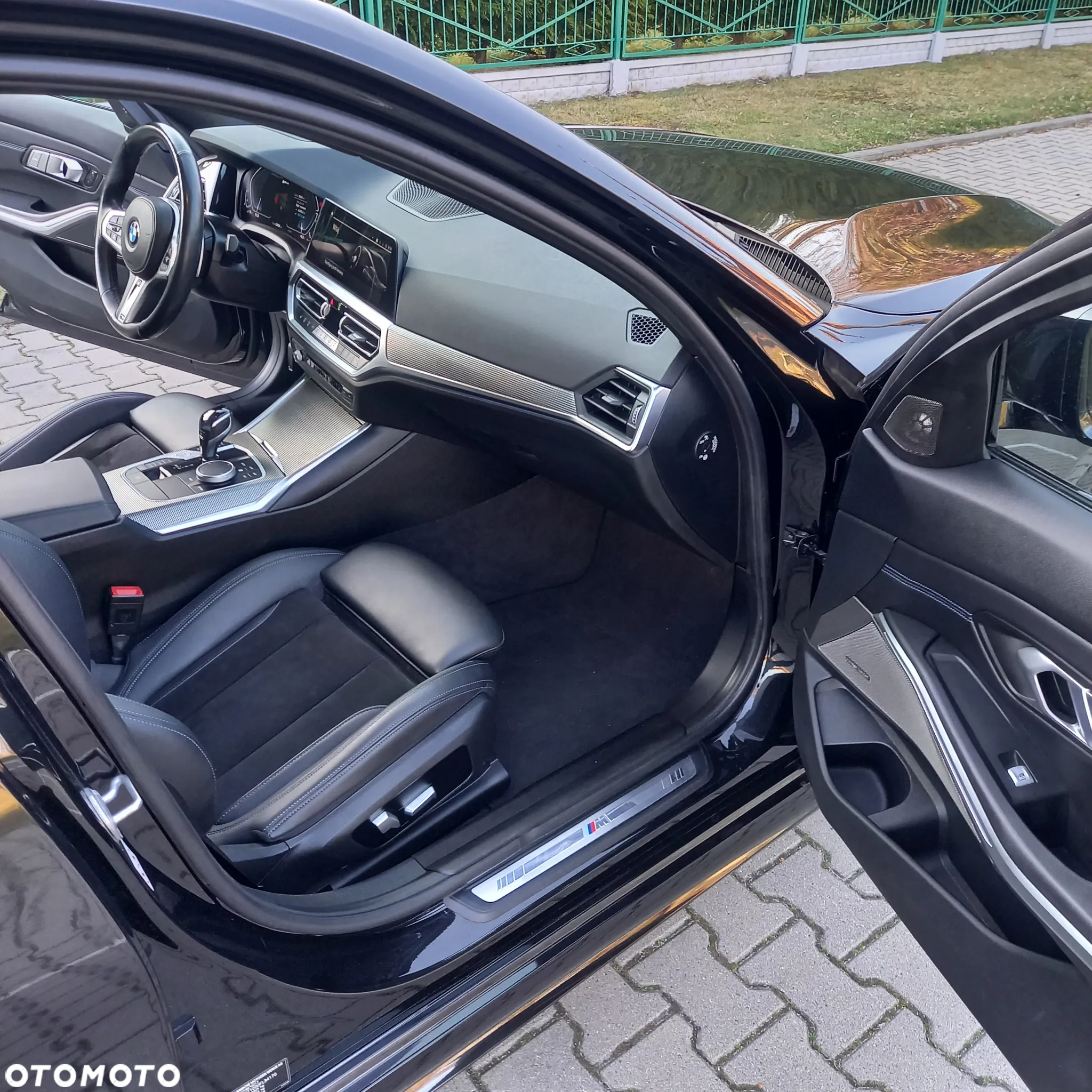 BMW Seria 3 330e Touring xDrive M Sport - 23