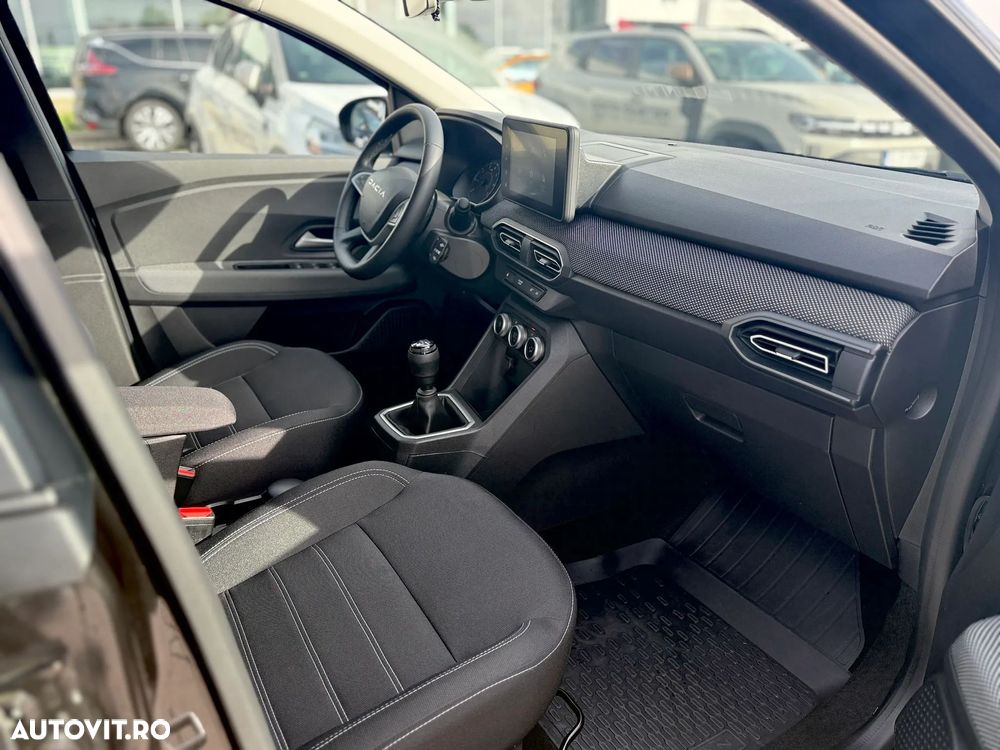 Dacia Logan TCe 90 MT6 Journey - 11