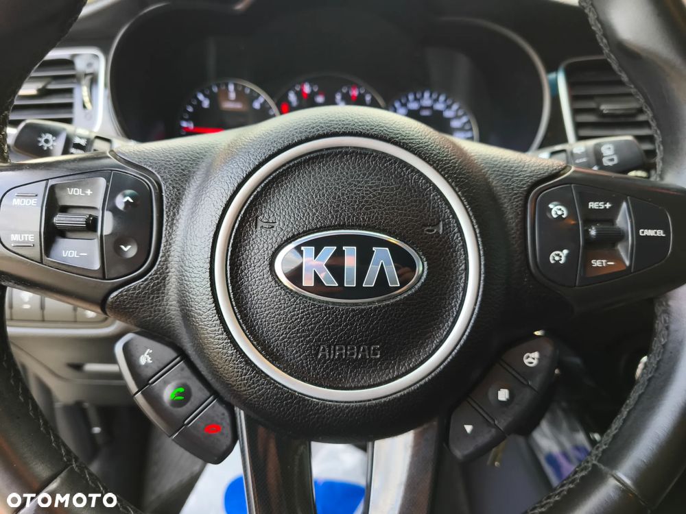 Kia Carens 1.7 CRDi XL 7os - 17
