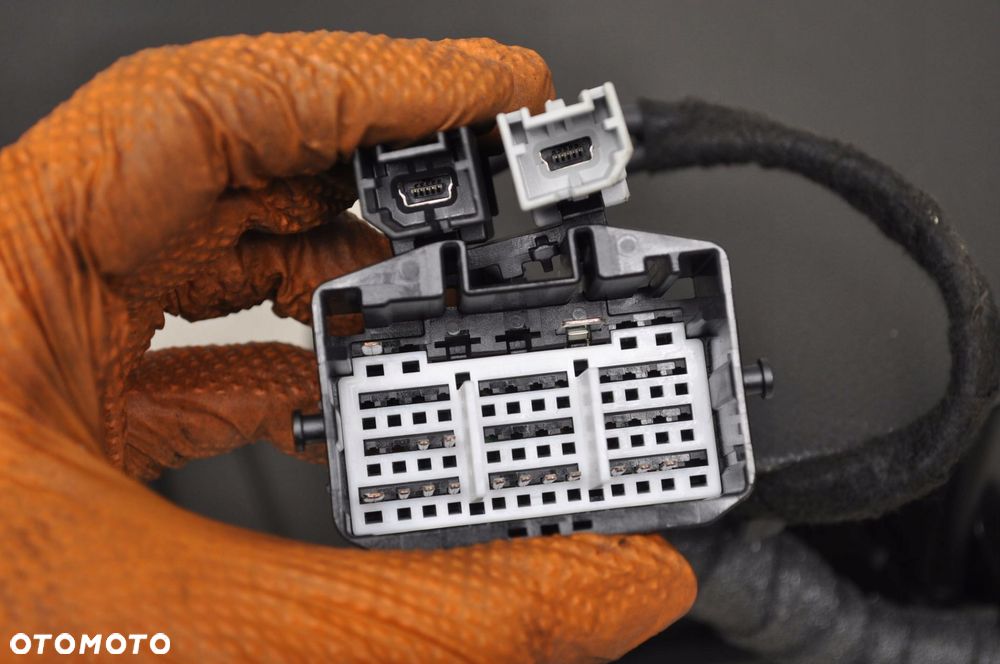 FORD FOCUS MK3 LIFT TUNEL ŚRODKOWY PODŁOKIETNIK - 4