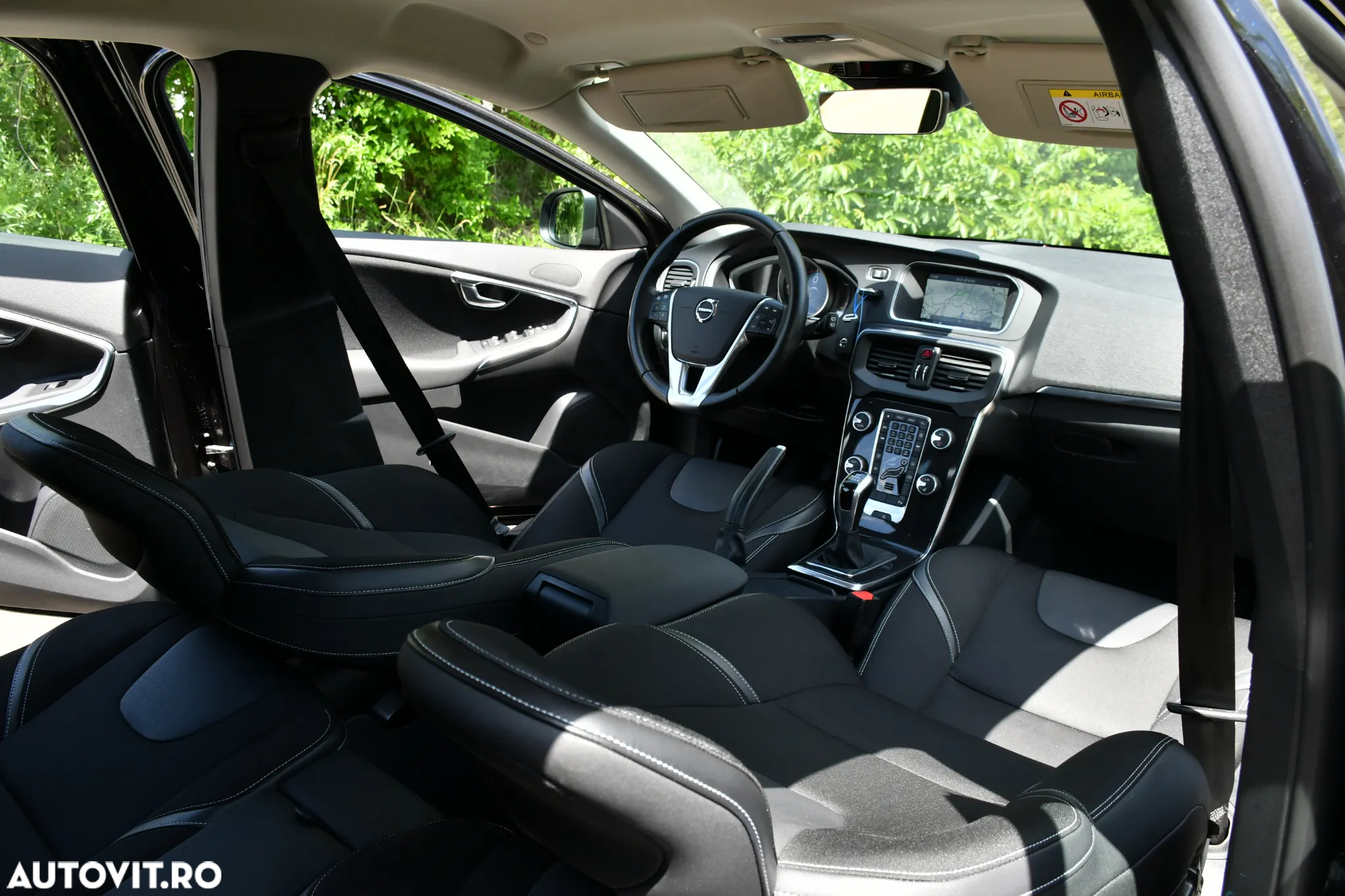 Volvo V40 T2 Summum - 19