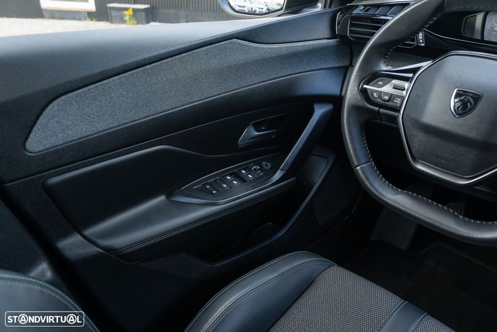 Peugeot 308 1.2 PureTech Allure - 22