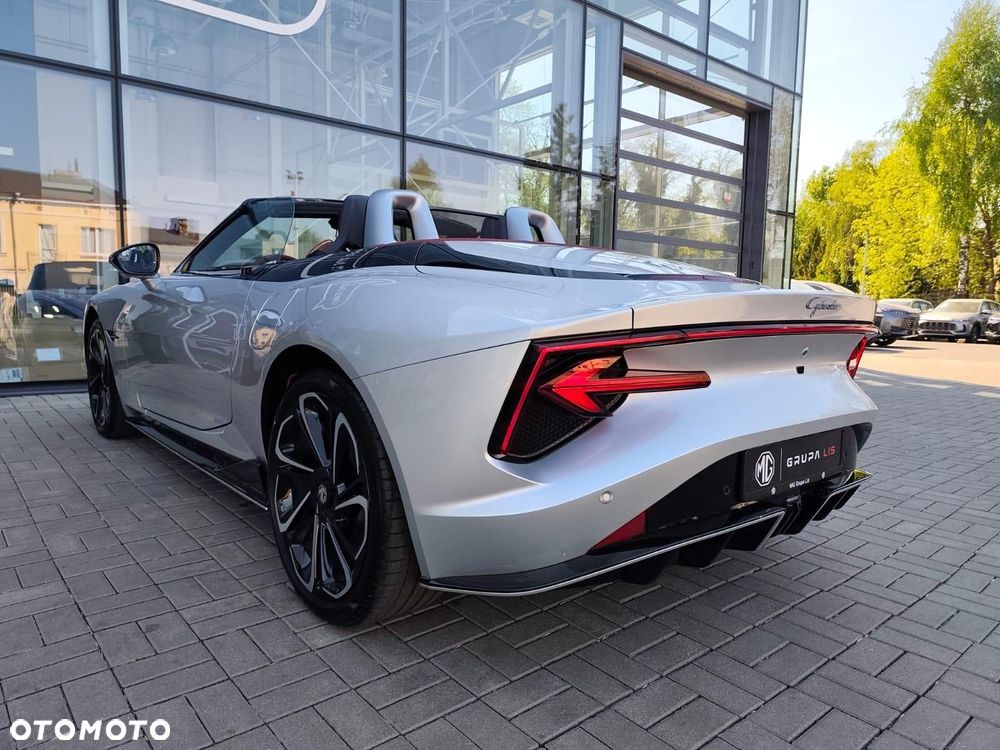 MG Cyberster 77kWh AWD Czerwony Dach - 10