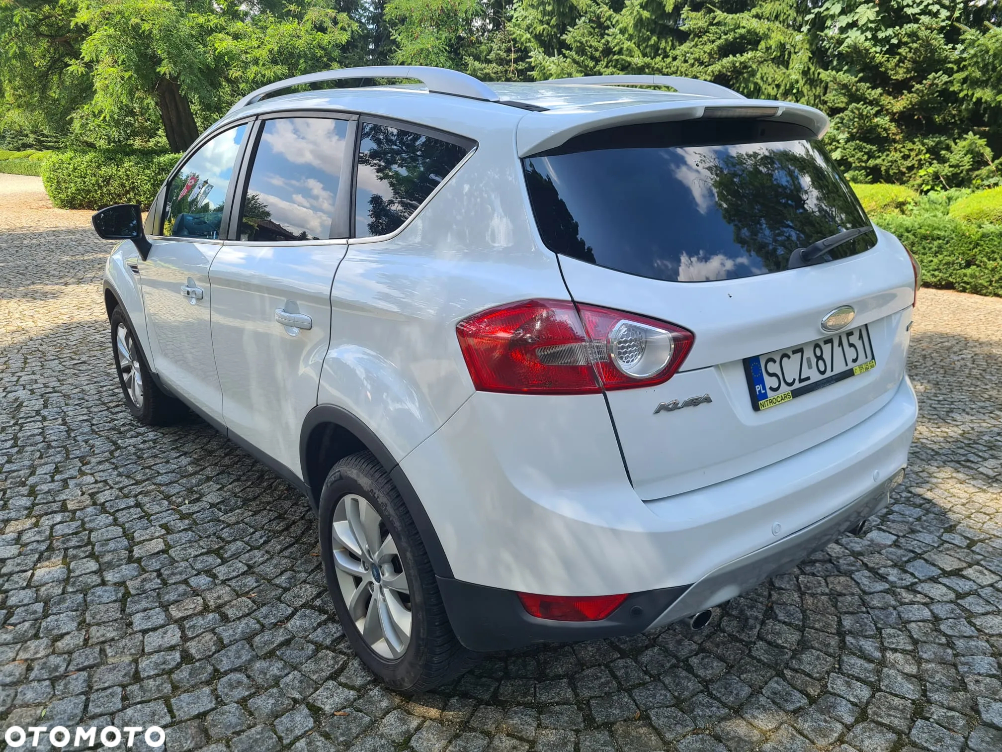 Ford Kuga 2.0 TDCi Titanium - 4