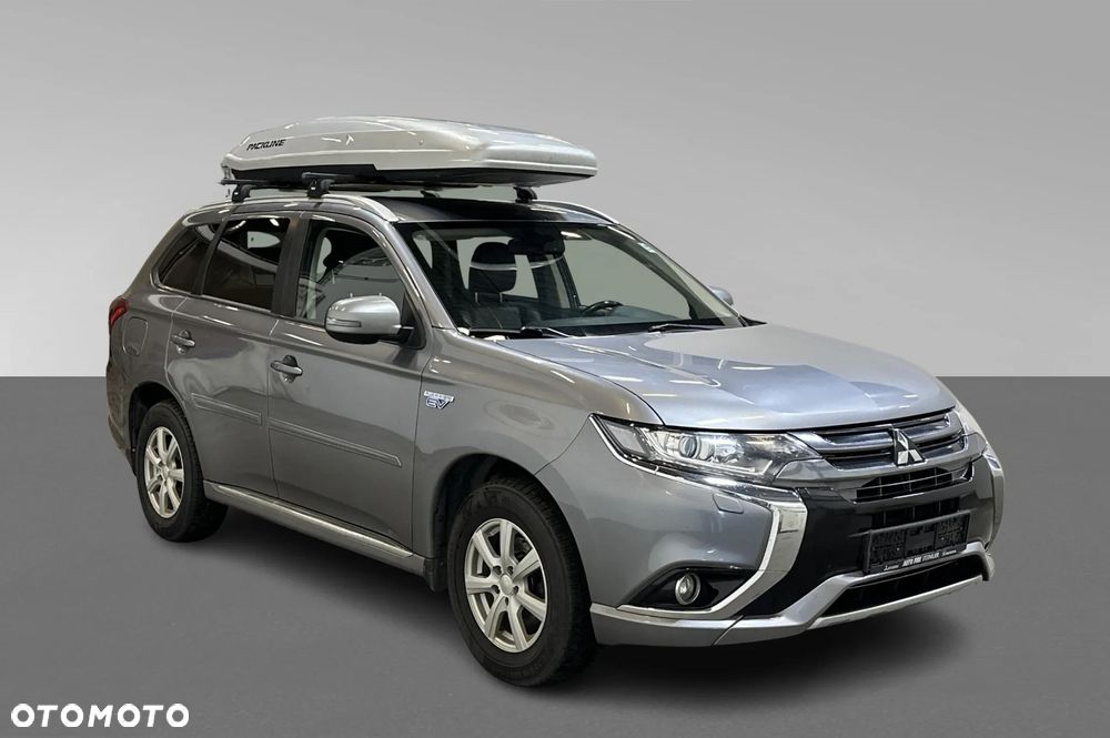 Mitsubishi Outlander 2.0 4WD Plus - 41