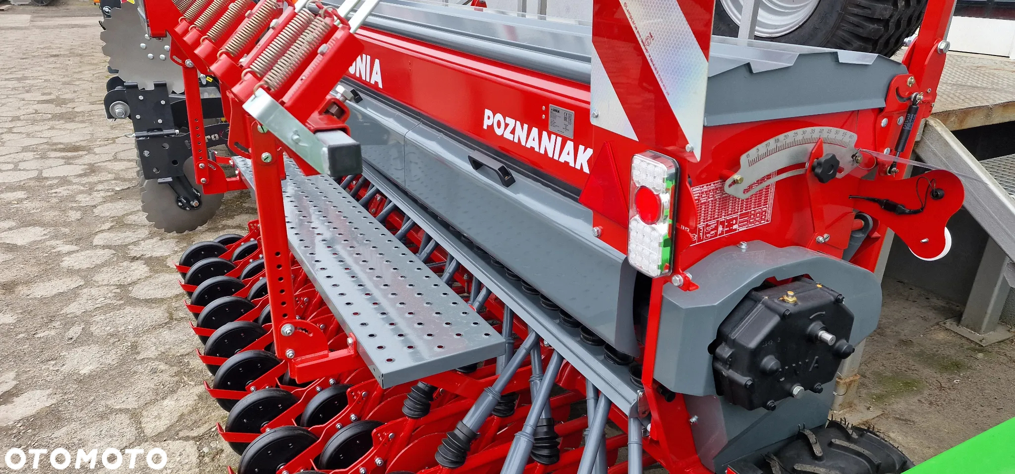 Unia Poznaniak 510/3D Najnowszy model 2024, siewnik zbożowy talerzowy z kółkami kopiującymi - 2