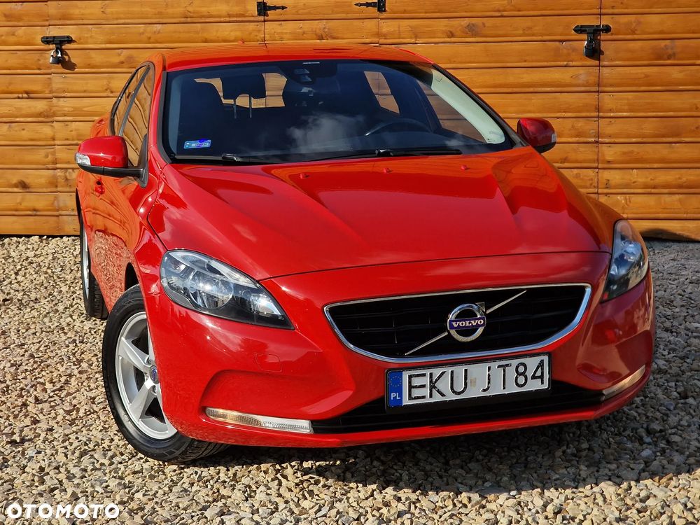Volvo V40 D2 R-Design - 12