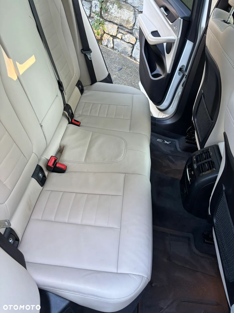 BMW X3 xDrive30i Luxury Line - 23
