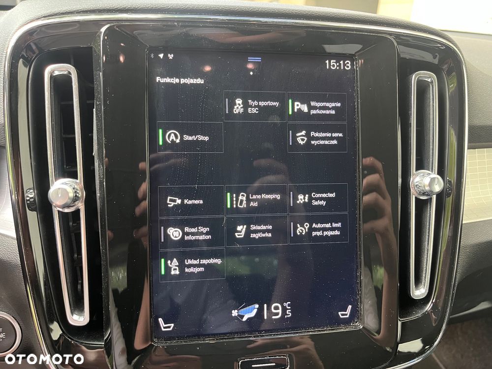 Volvo XC 40 D3 AWD Momentum Pro - 22