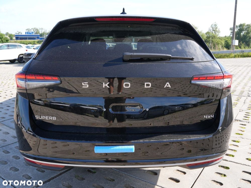 Skoda Superb 2.0 TDI SCR 4x4 L&K DSG - 16