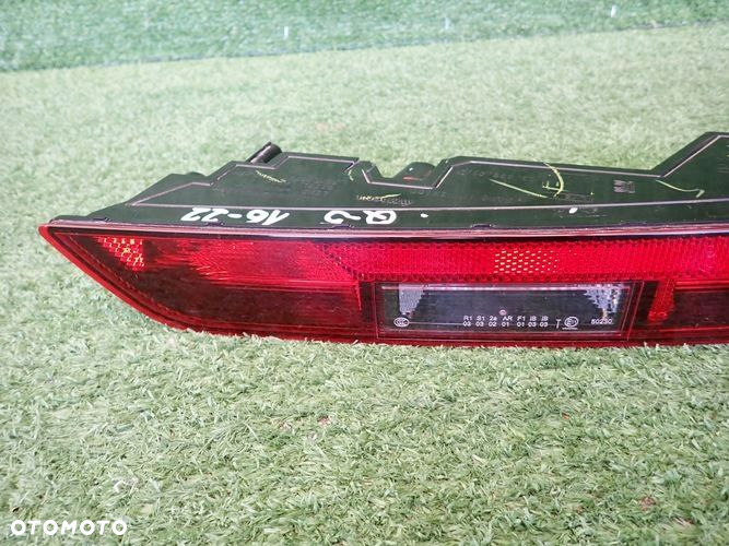 AUDI Q5 80A 16- lampka w zderzak prawa 6 PIN - 2