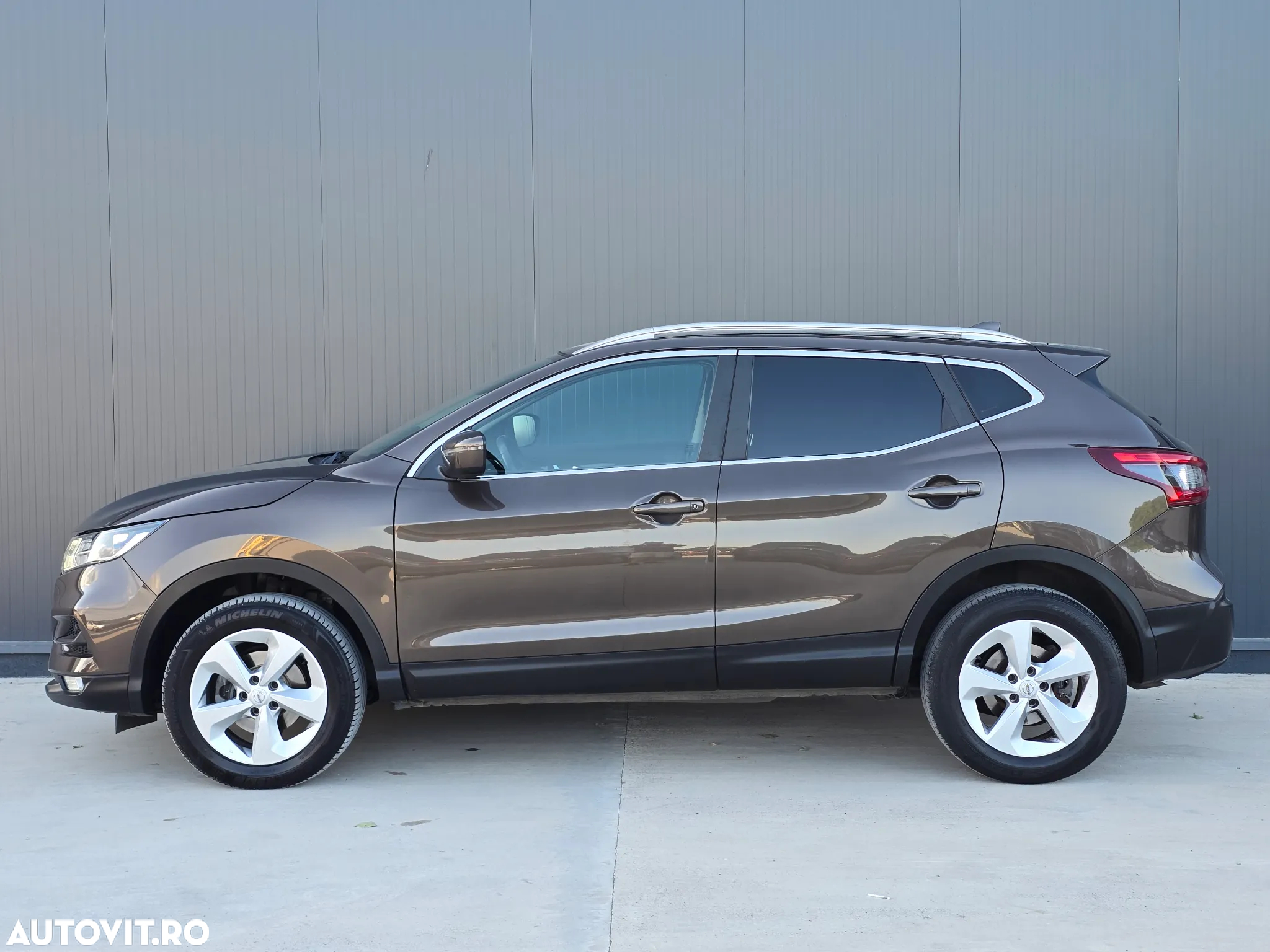 Nissan Qashqai 1.5 DCI VISIA - 12