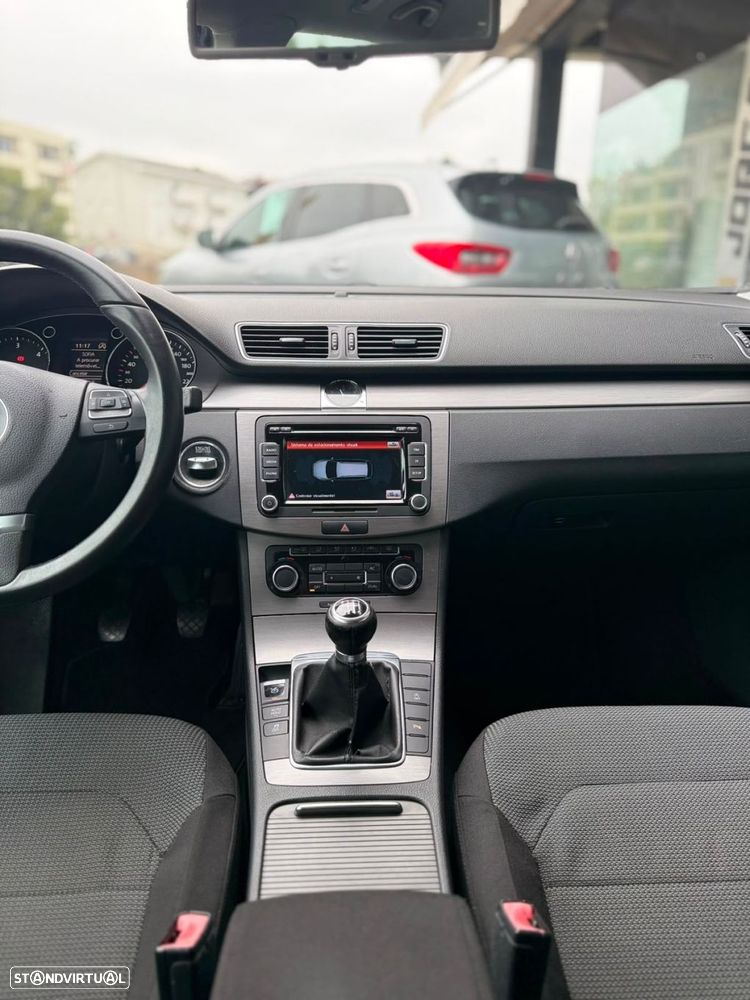 VW Passat Variant 1.6 TDI BlueMotion - 20