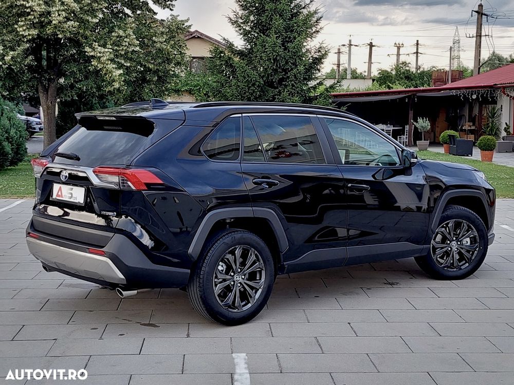 Toyota RAV4 - 4