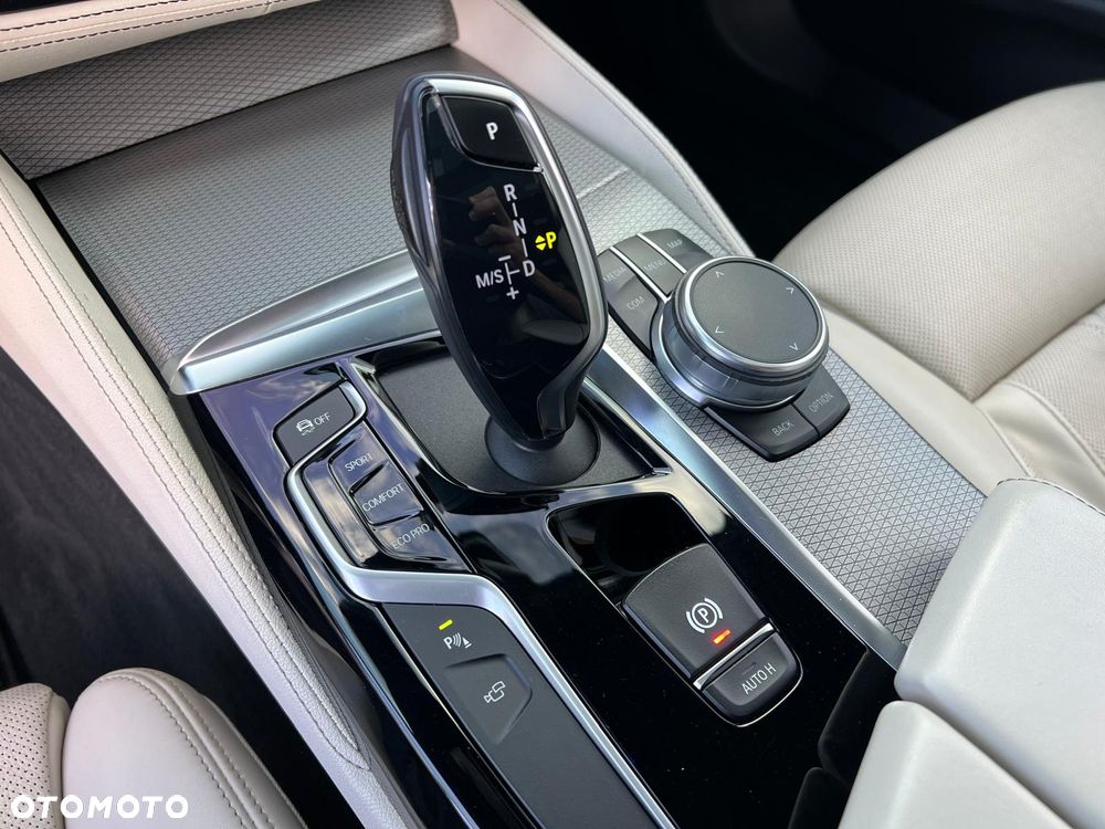 BMW Seria 5 540d xDrive M Sport sport - 27