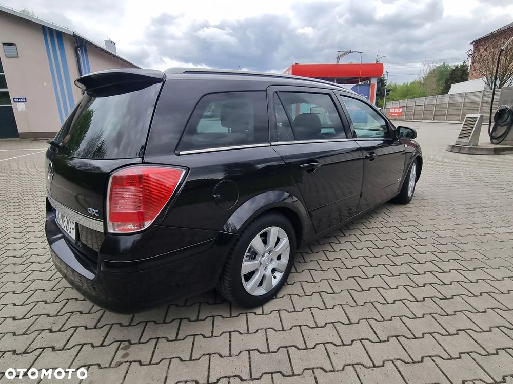 Opel Astra 2.0 T Cosmo - 10