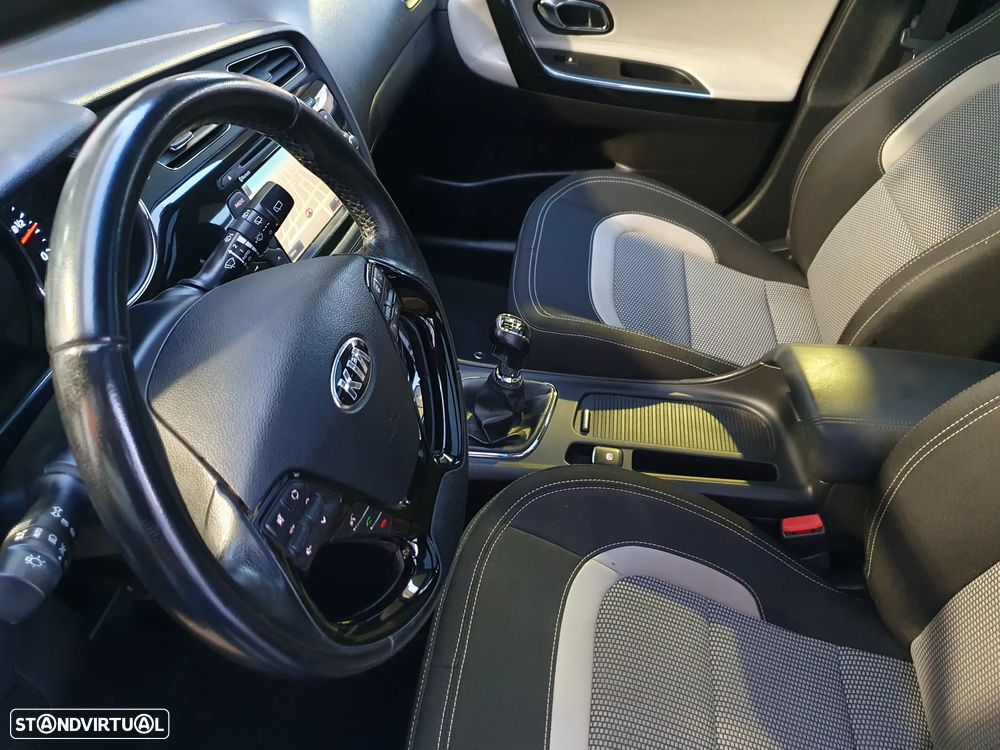 Kia Ceed SW 1.6 CRDi Prime - 19