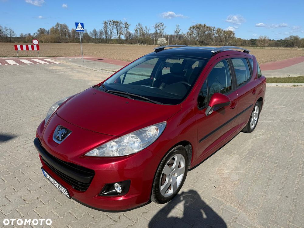 Peugeot 207 - 1