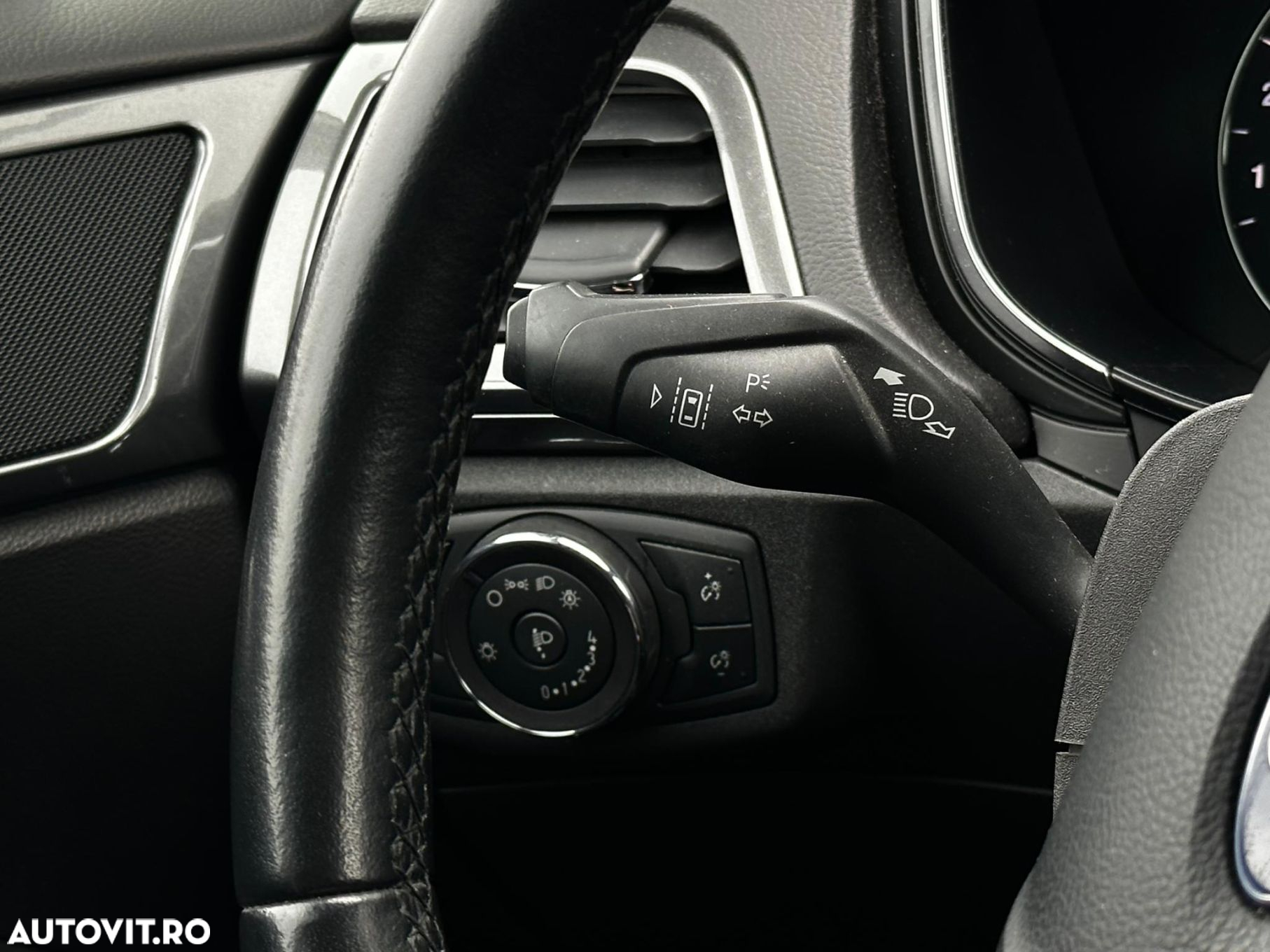 Ford Mondeo - 23